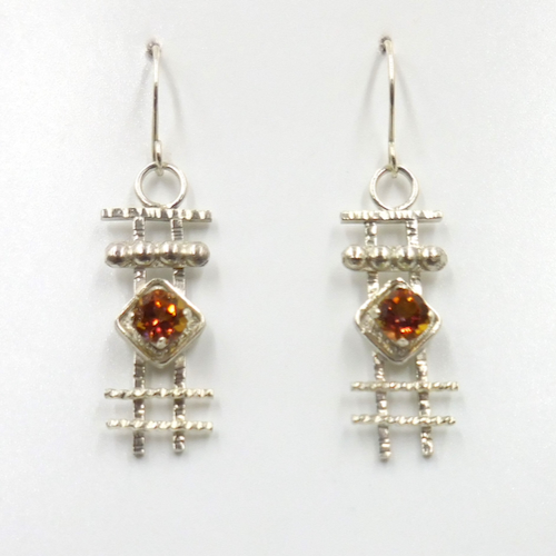Click to view detail for DKC-2151 Earrings, Twilight Topaz & Silver $130